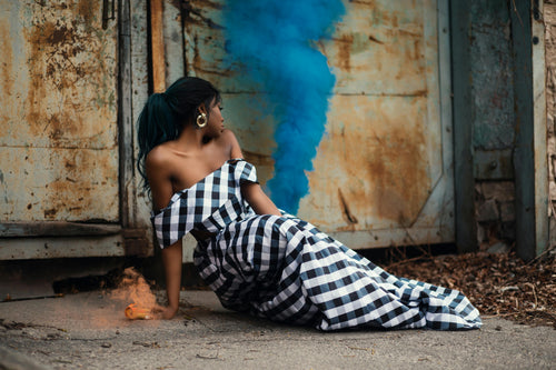 ألوان الملابس التي تناسب البشرة السمراء..اختاري اطلالتك المثالية - Discover the Best Clothing Colors for Dark Skin! - shylee shop